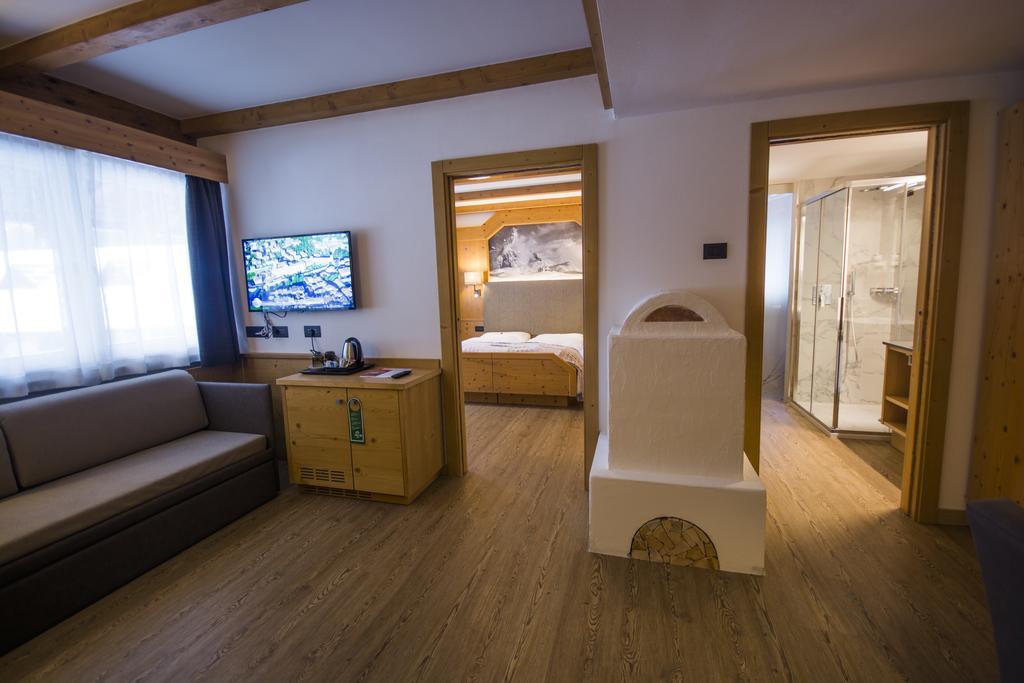 Hotel Cirelle Suite & Spa Canazei Exterior foto